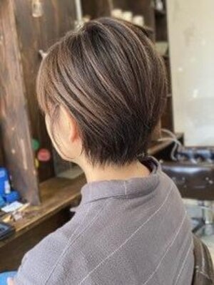 お客様の要望に合わせ、じっくりカウンセリングをしてから素材を活かしたstyleを創り出す≪ensue≫―。