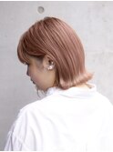 ピンクベージュ×切りっぱなしボブ