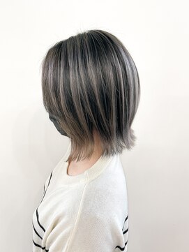 オル(Olu) 【MASAYA】バレイヤージュカラー×外ハネボブ