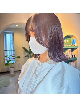 ユヌ(Une) レッドブラウン