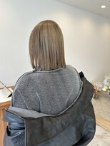 ウイ(Ui) ボブ×ミルクティーベージュ