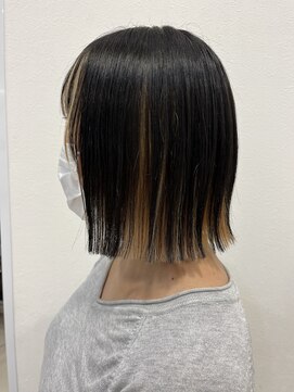 ラシュープリーム(La SUPREME) インナーカラー×ぱつっとボブ