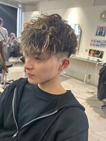メンズサロン キング 心斎橋店(Men’s salon K!ng) ホワイトメッシュ/ツイスト/ツイスパ/パーマ/メンズ/眉毛/心斎橋