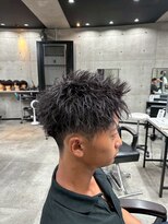 イーラ(era)&nbsp;短髪ツイスパパーマ/メンズ/刈り上げ/眉毛/ツイスト