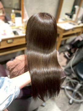 アフィナー(Afinar) 【横浜駅/横浜西口】ラテブラウン