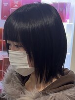 アウラ(AURA) レイヤーボブ/おしゃれ女子ウルフヘア/顔周りレイヤー/ブリーチ