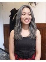 グッドフェローズ キタホリエ(GoodFellas kitahorie) 透明感グレージュのレイヤーロングヘアカラーハイトーン艶感