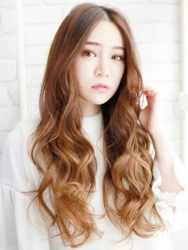 ヘアメイク ナル(hair make nalu) ロングヘアーのゆるウェーブカール