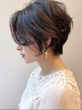 ビュートリアム ギンザ(BEAUTRIUM) 前髪長め＊センターパート大人ショート〔銀座、有楽町〕