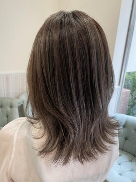 ネオリーブソラ 相模大野店(Neolive sola) ウルフカット/グレージュカラー