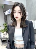 ミディアムレイヤーカット/くびれヘア/20代30代/インナーカラー