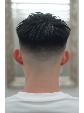 グランクラブ(GRANCLUB) カット　パーマ　フェード　シェービング　ヘッドスパ