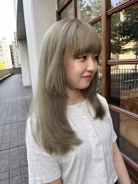 シャル 新百合ヶ丘(shalu) ホワイトベージュ/レイヤーカット/ブリーチカラー/似合わせ