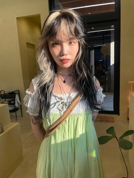 スニュウ(snuw) 【snuw mina】レイヤーカット/デザインカラー/伏見