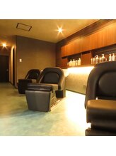 フルフラットのシャンプー台で【首・腰への負担を軽減】極上の寝心地を★