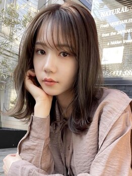 上品さの中にあなたらしさをプラス。骨格・質感に合わせて美しくまとまる「キレイ映え」ヘアをご提案。