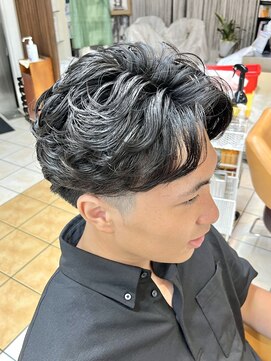 クオリス 上板橋店(QUALIS) ◎テーパーフェード×ラルフカールで刈り上げ爽やかビジネスヘア