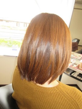 コア フィール ア デイ(COIFFURE A DAY) 【M3D見附今町】ひし形ボブ