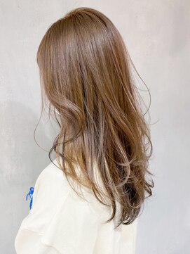 アイティーバイアルバム 藤沢店(IT by ALBUM) インナーレイヤー_カーキグレージュマッシュショート_ba317752