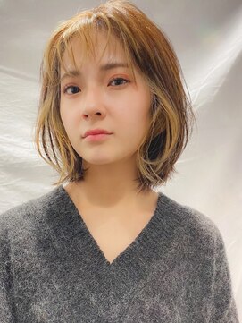 メイカ(MEIKA) #レイヤーボブ #ミストバング #パールベージュ