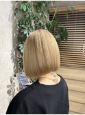 ライトベージュ×ボブ