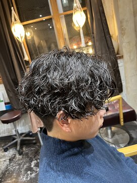 リベルテ グリット(Liberte Grit) グラデーションマッシュ×波巻きパーマ