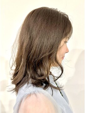 ミドル(MIDDLE) オリーブアッシュ/カラー/ミディアム/府中/夜間/学割