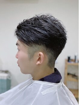 スリーク ヘアー(Sleek hair)の写真/マンツーマンの施術で、ビジネスからカジュアルまで幅広く対応！美容室は苦手かも…そんなあなたにも◎