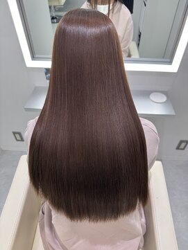 テイス 新宿(TACE) [美髪/ワイドバング/ホワイトブロンド/イメチェン/新宿]