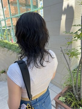 スタイル 成城学園前(STYLE) ウルフカット ニュアンスパーマ 黒髪スタイル