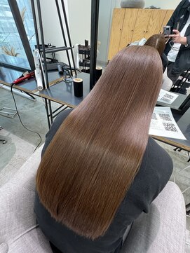 ラヴィエ(RAVIE) 【半田・髪質改善】縮毛矯正/トリートメント/マンツーマン