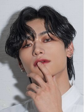 シド 表参道(s.i.d) 韓国センターパート/ニュアンスパーマ/メンズメイク