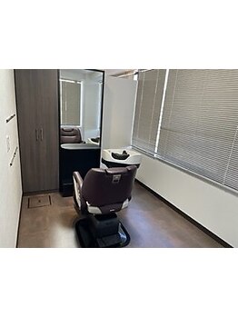 周りを気にする必要のない完全個室サロンです。思い切りリラックスできます！