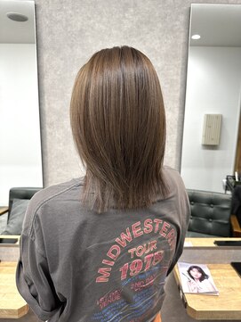 リベストバイジェービー 稲毛(li best. byjb) ダークアッシュ/大人ガーリー/似合わせカット[稲毛/白髪ぼかし]