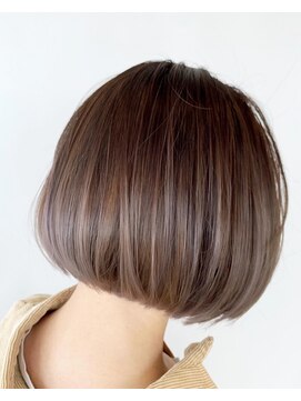 ヘアーバイモンキー(Hair by Monkey) シンプルボブの大人エモージュカラー