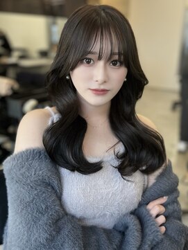 フォンズ(FONS) トレンドの韓国くびれヘア レイヤーカット 小顔顔まわり