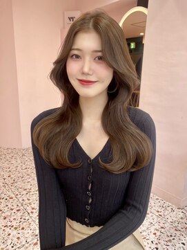 ボタン シブヤ(VOTAN SHIBUYA) ベージュ/韓国ヘア/渋谷/レイヤー/顔まわり/流れる前髪