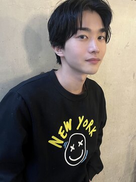 リフ バイ ローバー(Riff by ROVER) 前上がりセンターパートミディアム