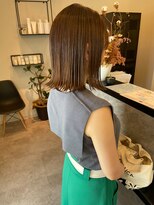 メデル(mederu) 切りっぱなしボブ外ハネベージュブラウン大人可愛い20代30代40代