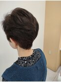 くせ毛でもまとまるショートスタイル