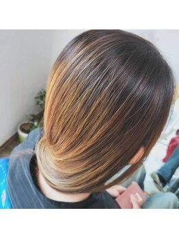 アコサンチ(AcosanchI)の写真/手触り&指通り滑らかなサラ艶ヘアを叶える―芯からたっぷり保湿をして、ダメージ知らずのツヤ髪に★