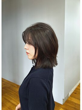 サンディーズ(Sandees) レイヤーミディアムボブ透明感グレージュカラー