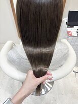 エンス 銀座(Ence)&nbsp;ブリーチなし/スモーキーカラー/髪質改善/グレーブラウン/前髪