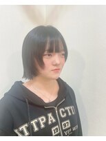 リリー LILY ヘアー メイク HAIR アンド & MAKE&nbsp;顔周りレイヤー小顔外はねショートボブ20代30代40代