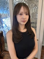 シェール(CHERE)&nbsp;オリーブグレージュ レイヤーカット レイヤーロング