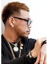 メリケンバーバーショップ コウベ(MERICAN BARBERSHOP KOBE)&nbsp;グランジスパイキーネープレスツーブロックショートにイメチェン