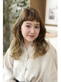 ショートバングが可愛いグラデーションミディアム