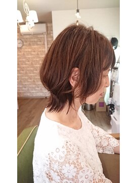 ミエル(miel) 【hair design miel】大人ウルフショート