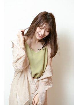 ディスオモテサンドウ 表参道(This OMOTESANDO) セミミディアムナチュラルストレート艶カラー