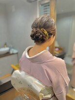 ベルトオブヴィーナス(Belt of venus)&nbsp;ふんわりシニヨンアレンジ